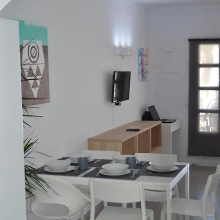 Lava Teneguia, 5 Guests In 2 Bedrooms *