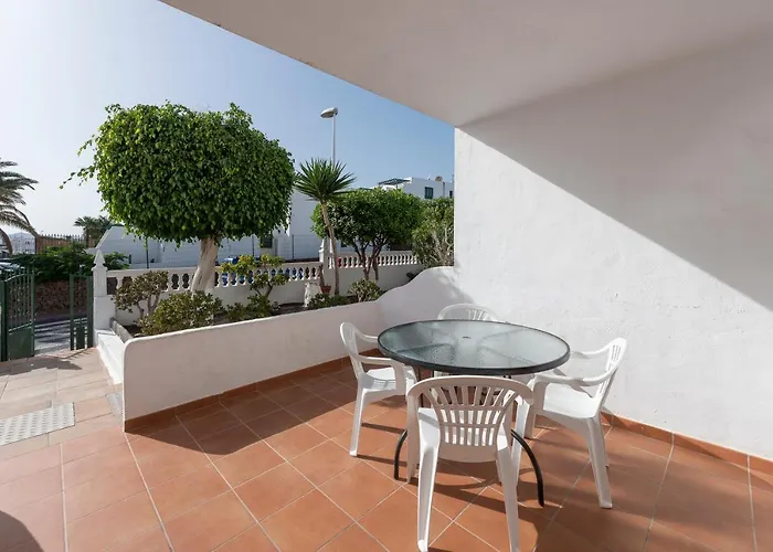 Lava Teneguia, 5 Guests In 2 Bedrooms Puerto del Carmen (Lanzarote)