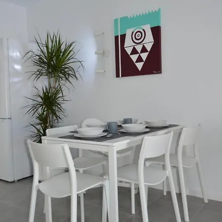 Lava Teneguia, 5 Guests In 2 Bedrooms Daire Puerto del Carmen (Lanzarote)