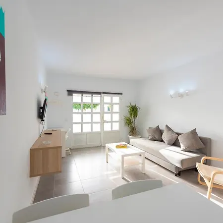 Lava Teneguia, 5 Guests In 2 Bedrooms